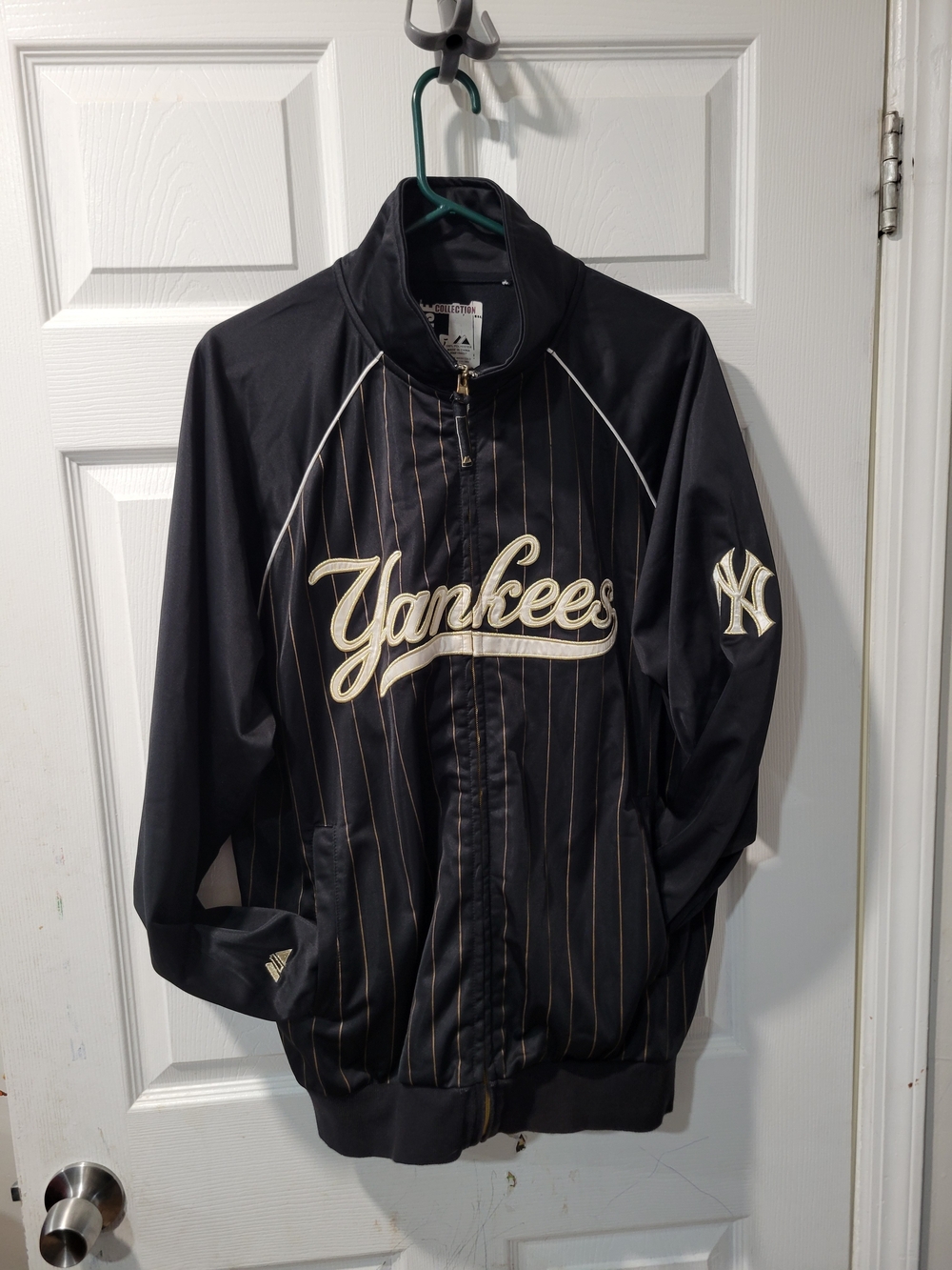 Rare Yankees black gold pinstripe jacket